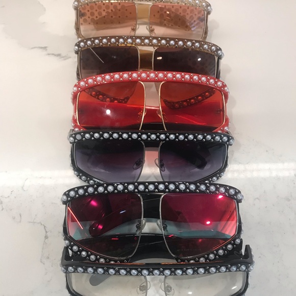 Celebrity Status Sunglasses * NEW * - Picture 3 of 3